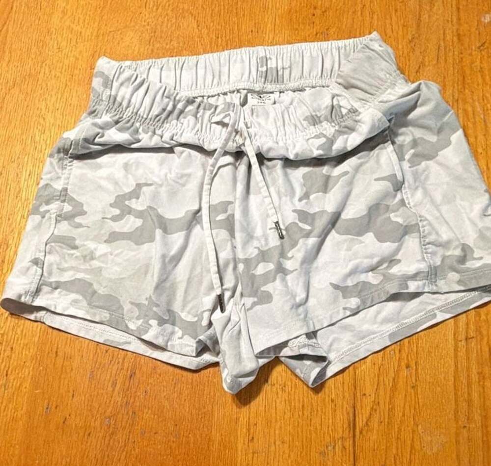 Athletic Works Women's Gray Camo Drawstring Performance Shorts